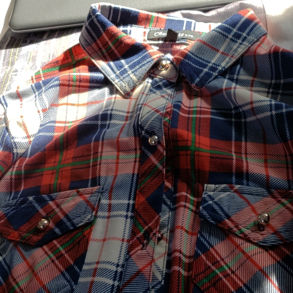 Top - Picture 2 of 3